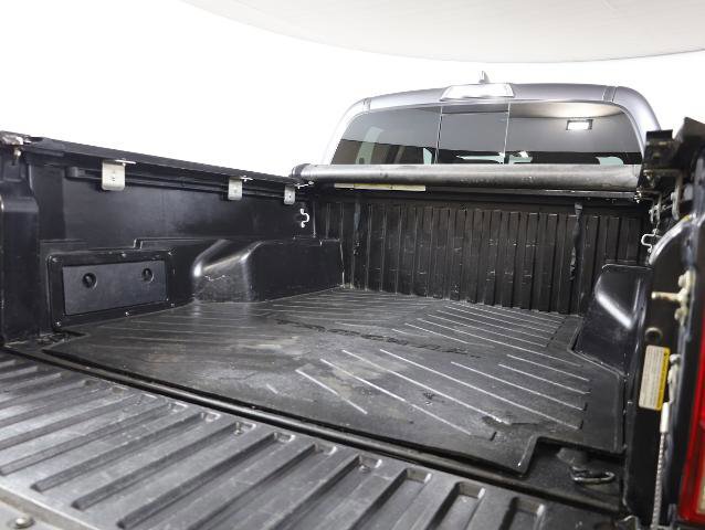 Used 2017 Toyota Tacoma TRD Sport w/ Tow Package (A/T) image 20