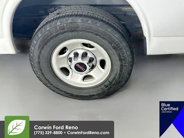 Used 2017 GMC Savana 2500 RWD image 31