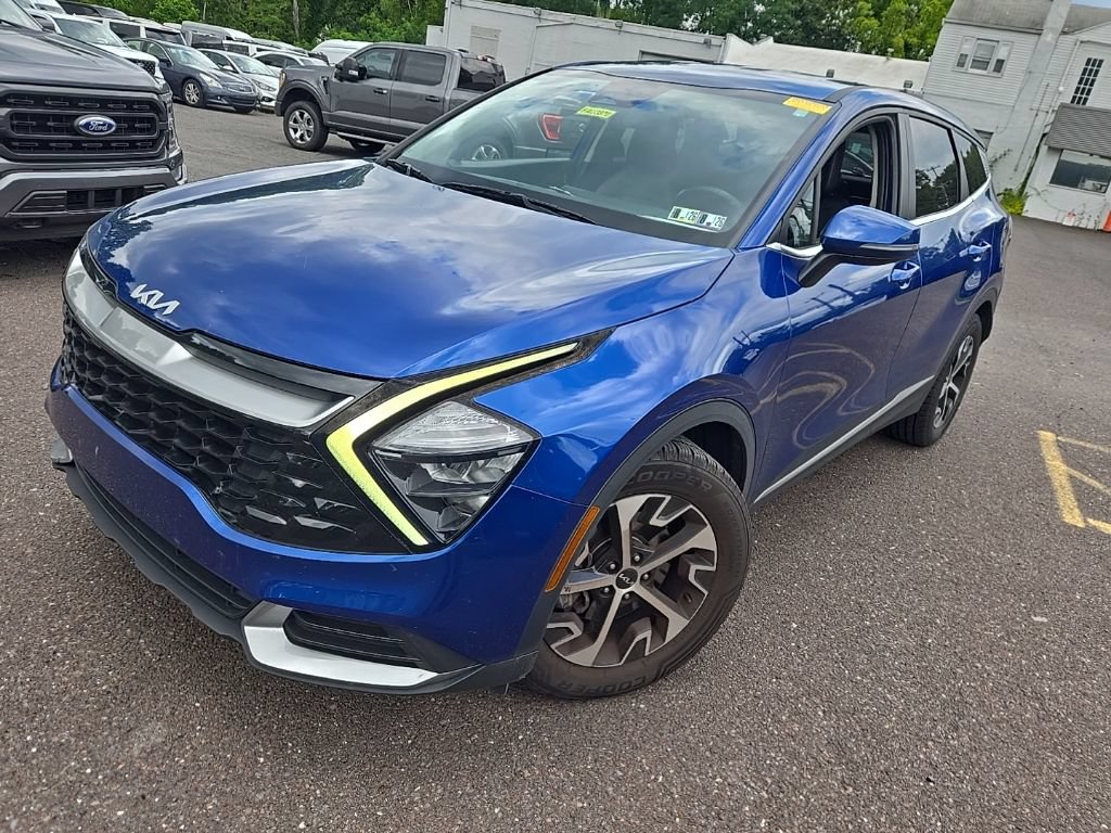 Used 2023 Kia Sportage EX FWD image 3