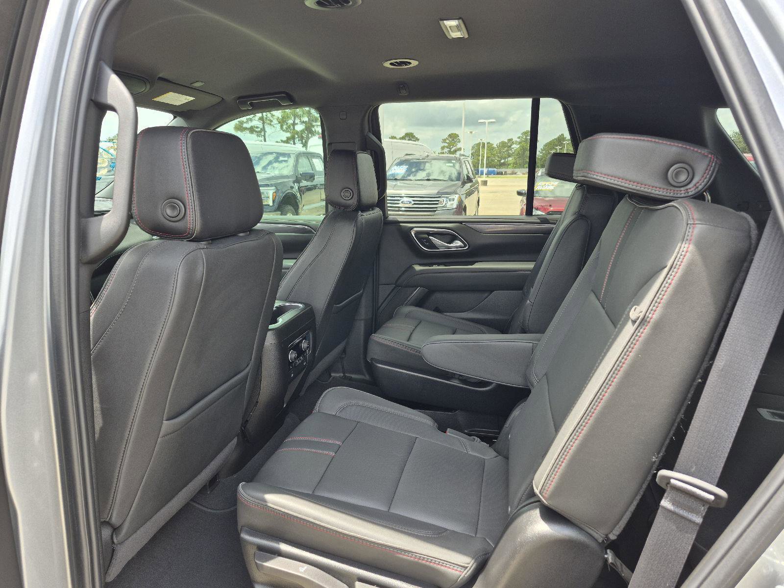 Used 2024 Chevrolet Tahoe RST w/ Luxury Package RWD image 11