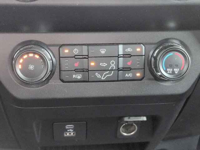 Certified 2022 Ford F350 XLT w/ XLT Premium Package AWD/4WD image 24