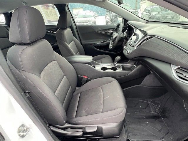 Used 2020 Chevrolet Malibu LT image 16