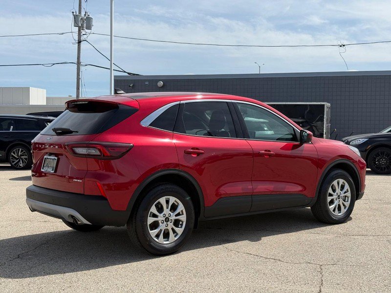 Certified 2023 Ford Escape Active w/ Tech Pack #2 AWD/4WD image 3