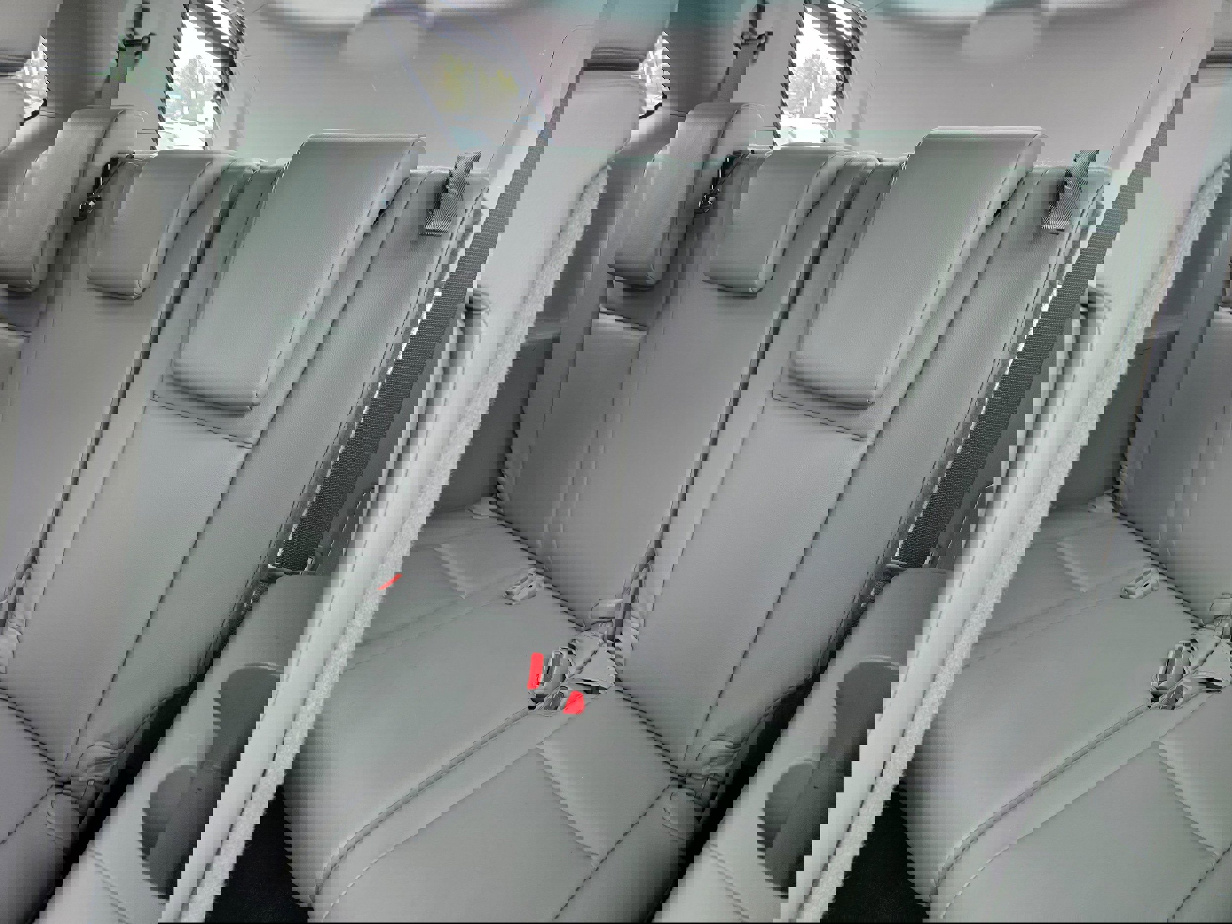 Used 2019 Toyota Highlander SE image 10