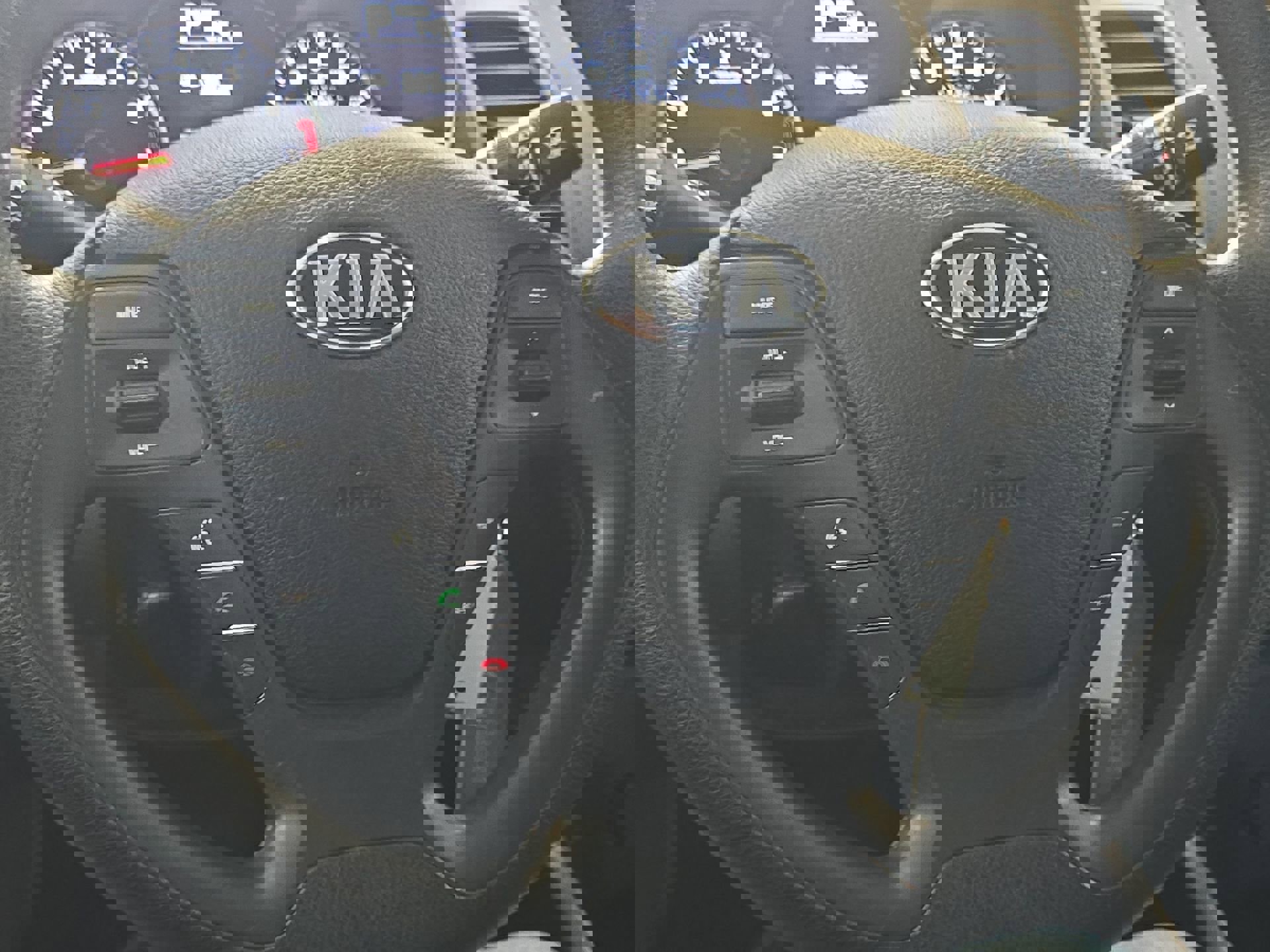 Used 2017 Kia Forte LX image 14