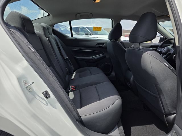 Used 2025 Nissan Altima 2.5 SV FWD image 26