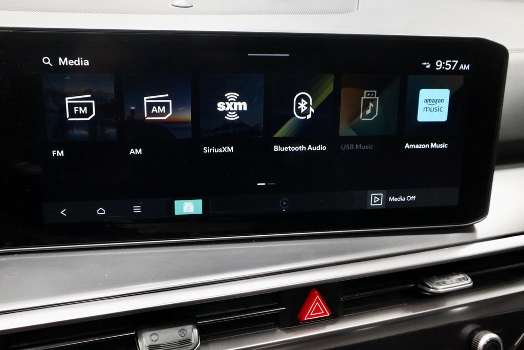 Used 2025 Kia Sorento EX w/ Panoramic Sunroof Package image 11