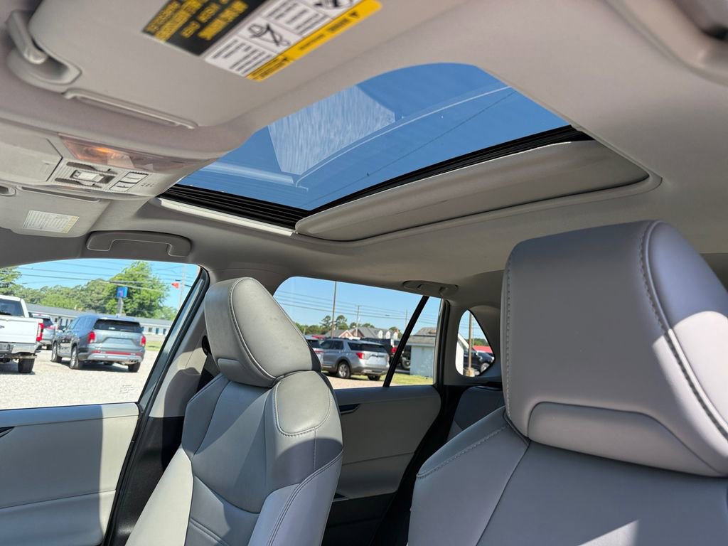 Used 2021 Toyota RAV4 XLE Premium FWD image 17