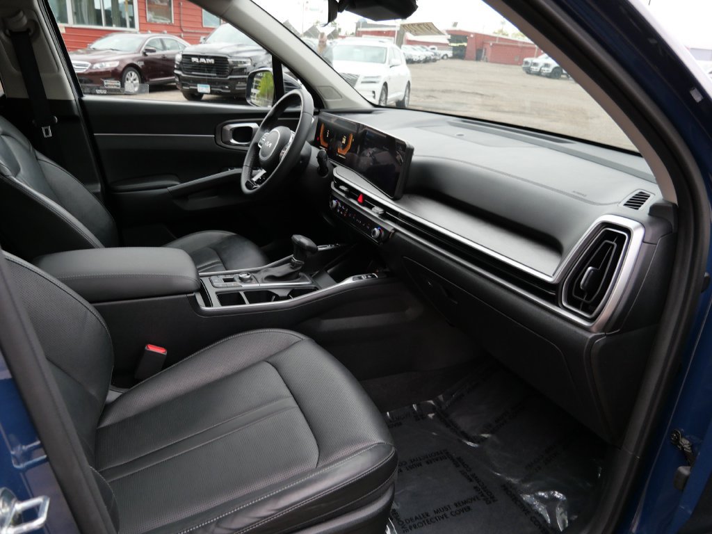 Used 2024 Kia Sorento X-Line EX AWD/4WD image 11