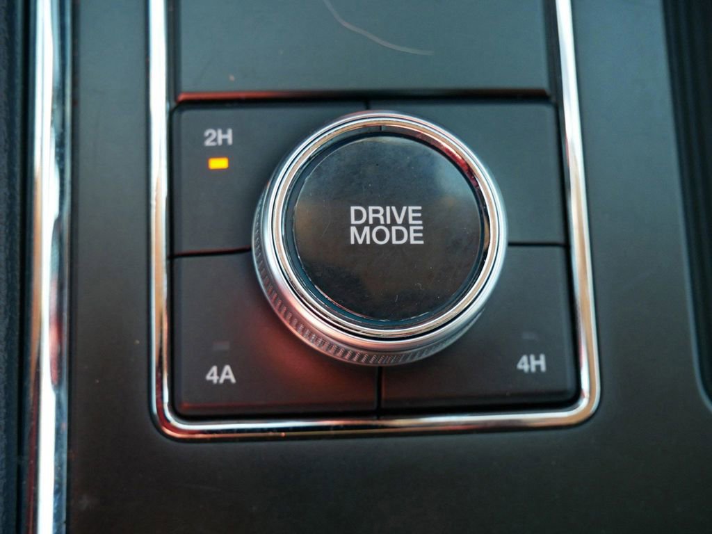 Certified 2024 Ford Expedition XLT image 27