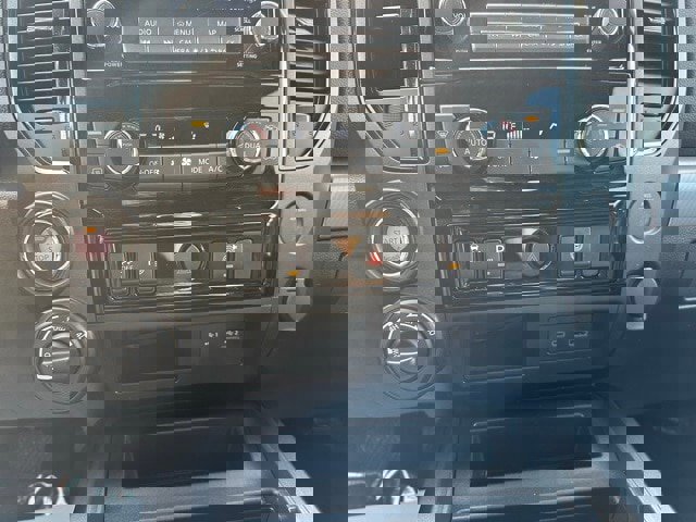 Used 2024 Nissan Titan PRO-4X w/ Off Road Protection Package image 26