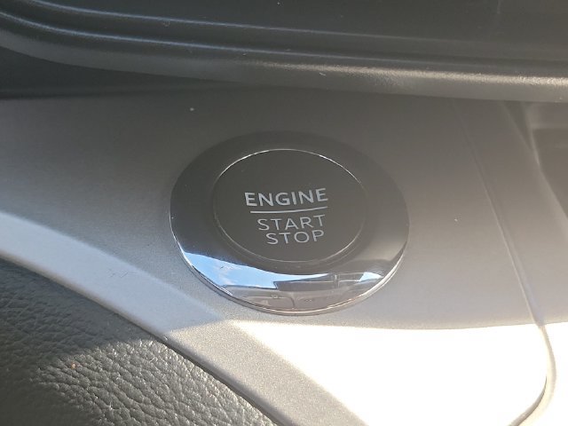 Certified 2022 Ford Explorer XLT RWD image 13