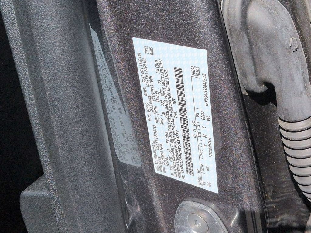 Certified 2025 Ford Escape ST-Line AWD/4WD image 30