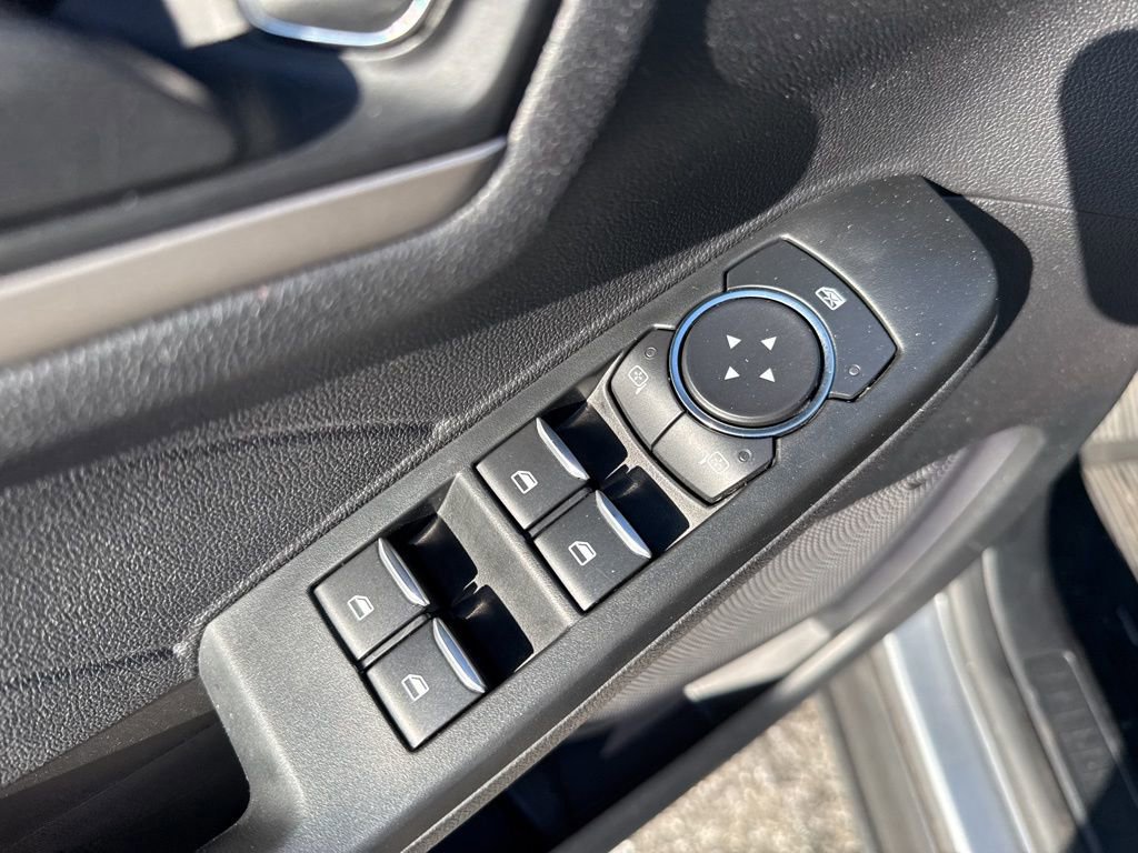 Certified 2022 Ford Escape SE w/ Cold Weather Package image 17