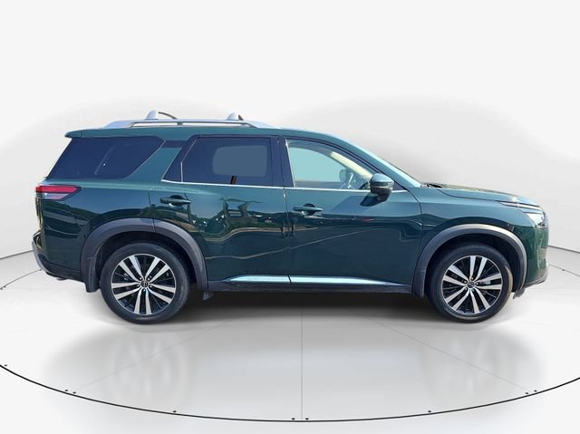 Used 2025 Nissan Pathfinder Platinum FWD video 2