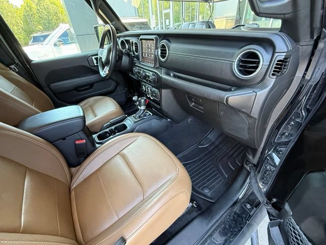 Used 2023 Jeep Gladiator Overland w/ Popular Equipment Package AWD/4WD image 16