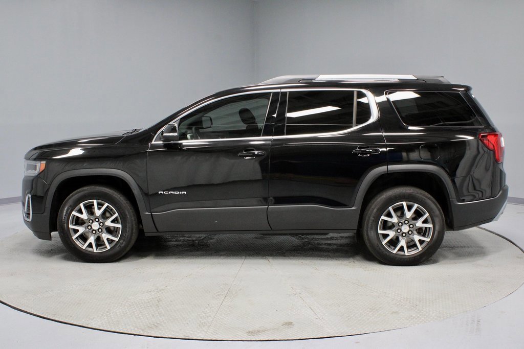 Used 2023 GMC Acadia SLE w/ Driver Convenience Package image 2