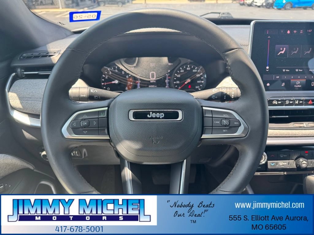 Used 2024 Jeep Compass Latitude AWD/4WD image 8