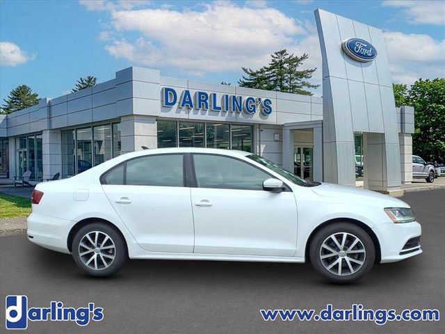 Used 2017 Volkswagen Jetta SE FWD image 4