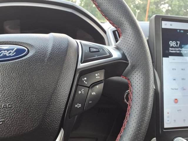 Certified 2024 Ford Edge ST-Line AWD/4WD image 16