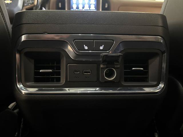 Used 2021 Chevrolet Silverado 1500 High Country w/ Technology Package RWD image 23