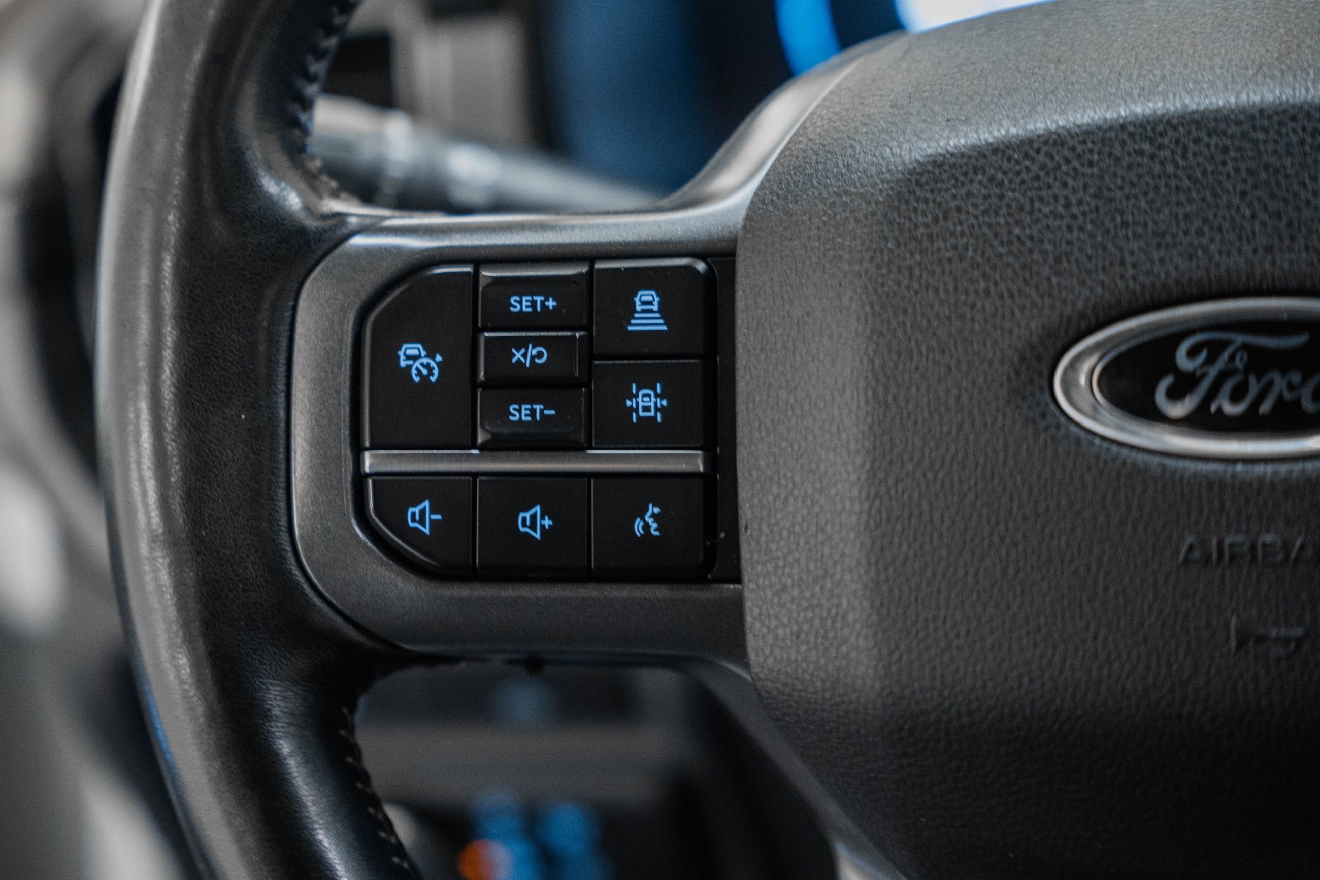 Certified 2023 Ford F150 Lariat w/ Equipment Group 502A High image 38