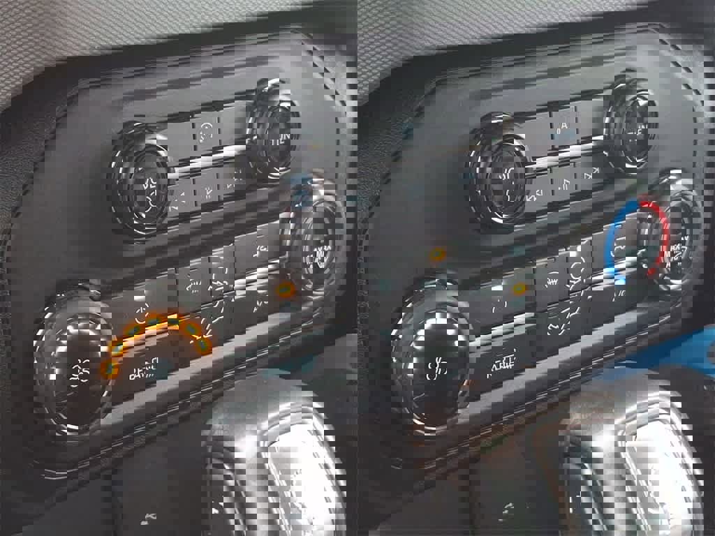 Certified 2021 Ford Bronco Black Diamond image 25