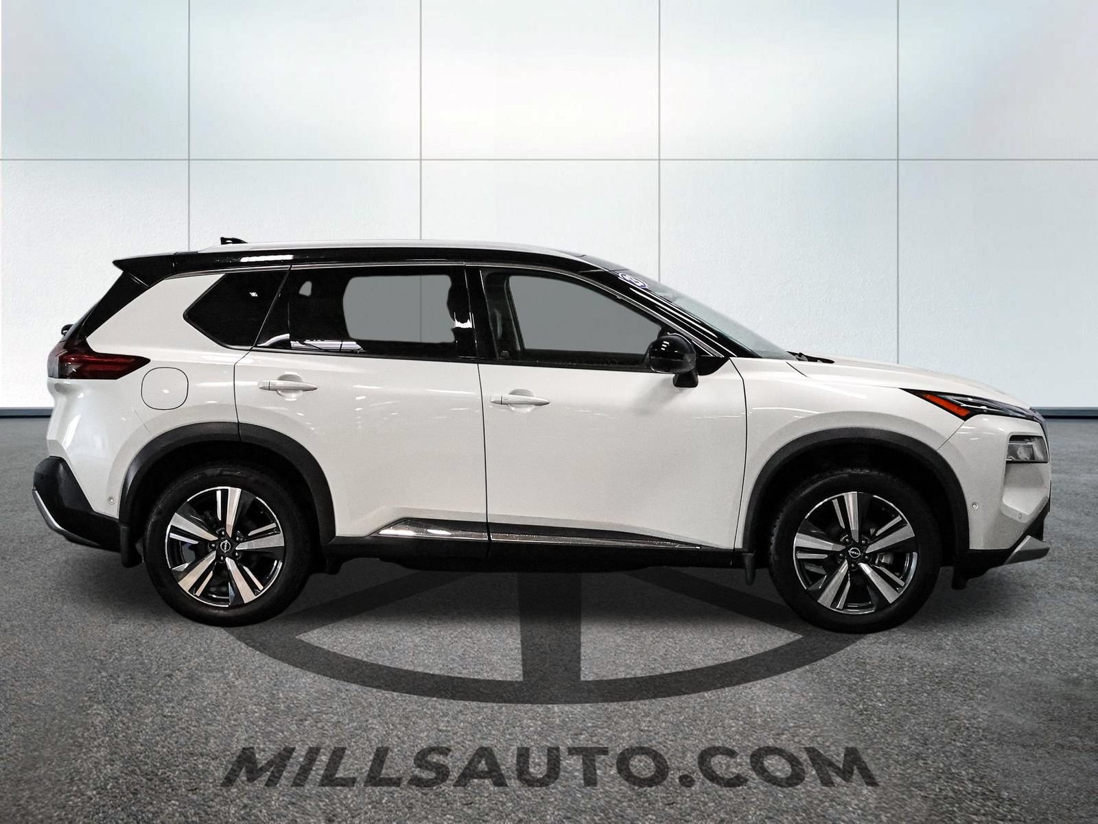 Used 2023 Nissan Rogue Platinum w/ Platinum Premium Package AWD/4WD image 9