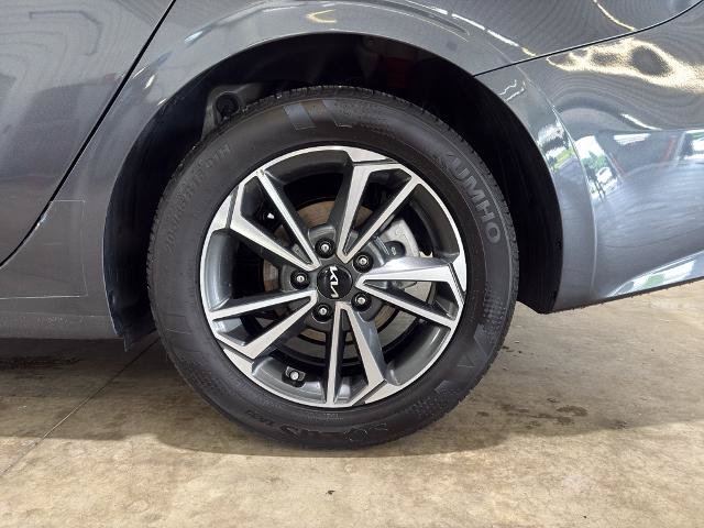 Used 2024 Kia Forte LXS FWD image 8
