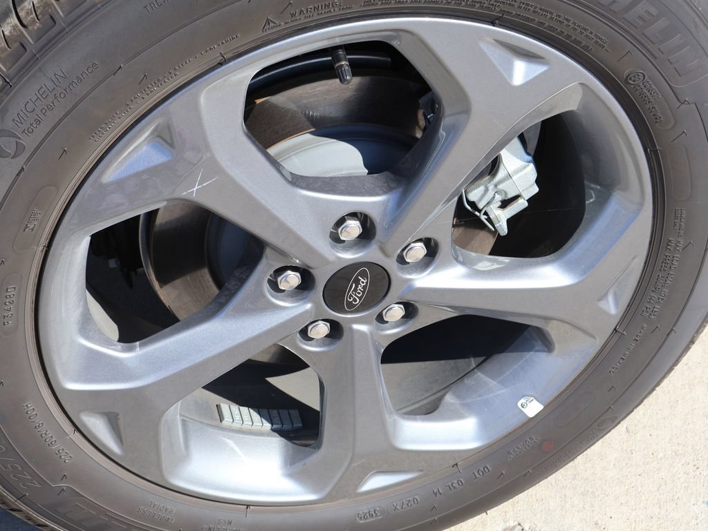 Certified 2026 Ford Escape ST-Line w/ Tech Pack #1 FWD image 25