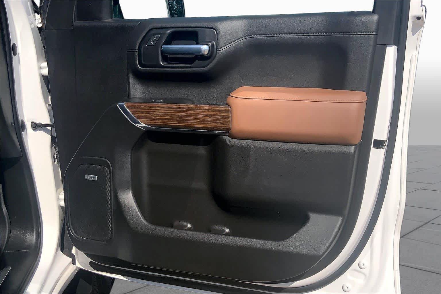Used 2022 Chevrolet Silverado 1500 High Country w/ LPO, Dark Essentials Package AWD/4WD image 23