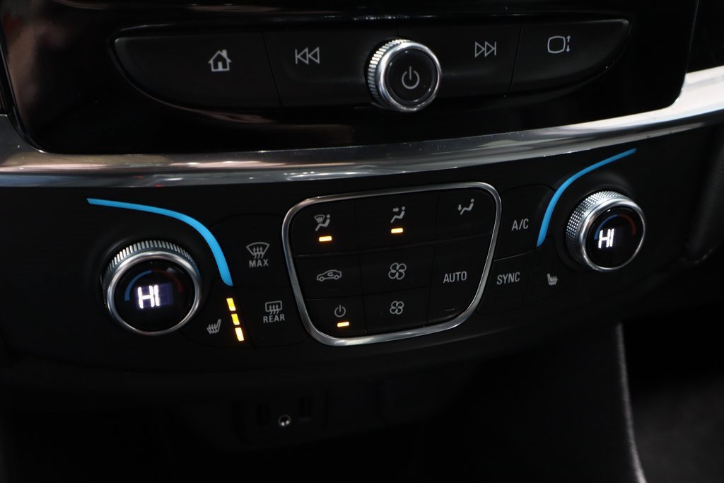 Used 2023 Chevrolet Traverse LT image 31