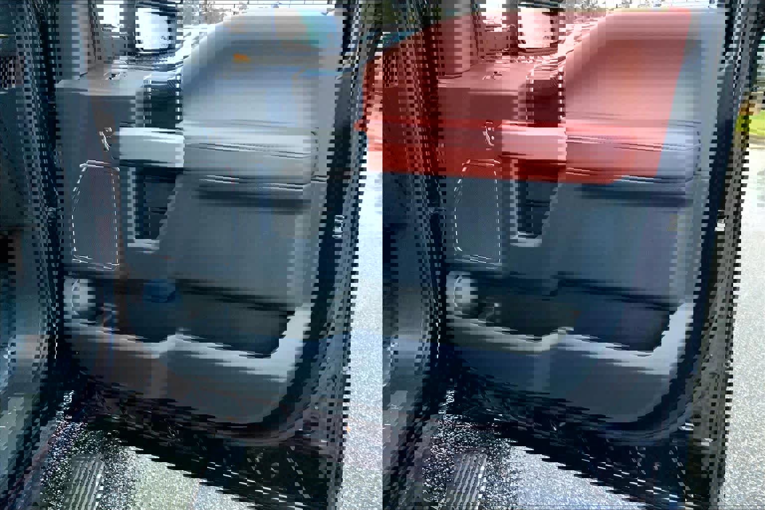 Certified 2022 Ford F450 Platinum w/ FX4 Off-Road Package image 22