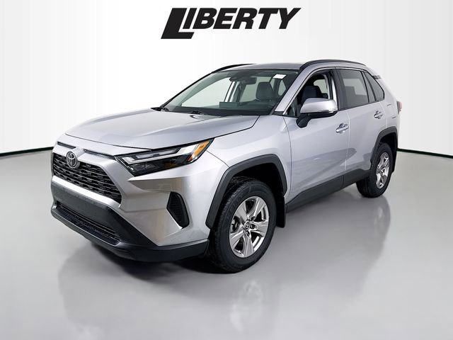 Used 2022 Toyota RAV4 XLE image 7