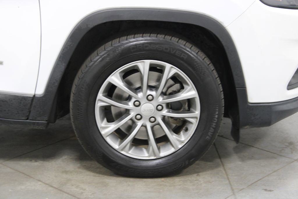 Used 2019 Jeep Cherokee Latitude Plus w/ Comfort/Convenience Group image 13