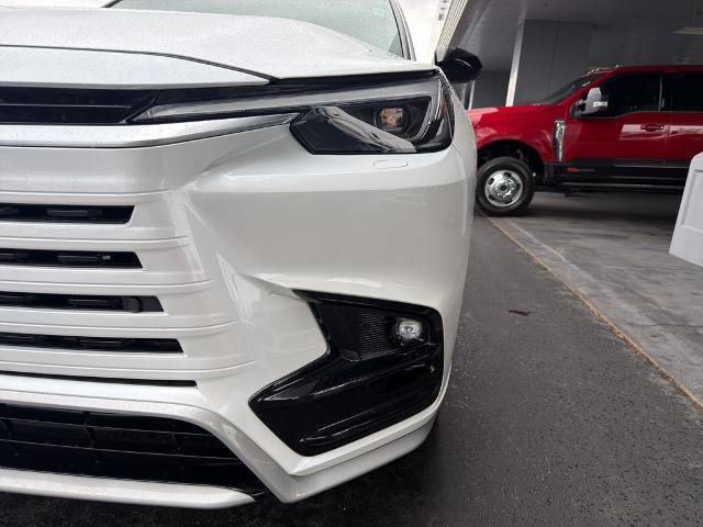 Used 2025 Lexus TX 500h AWD w/ Technology Package image 8