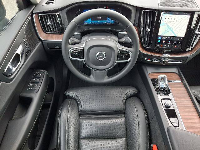 Used 2023 Volvo XC60 B5 Ultimate w/ Climate Package AWD/4WD image 11