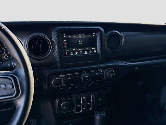 Used 2022 Jeep Wrangler Unlimited Sport AWD/4WD image 29