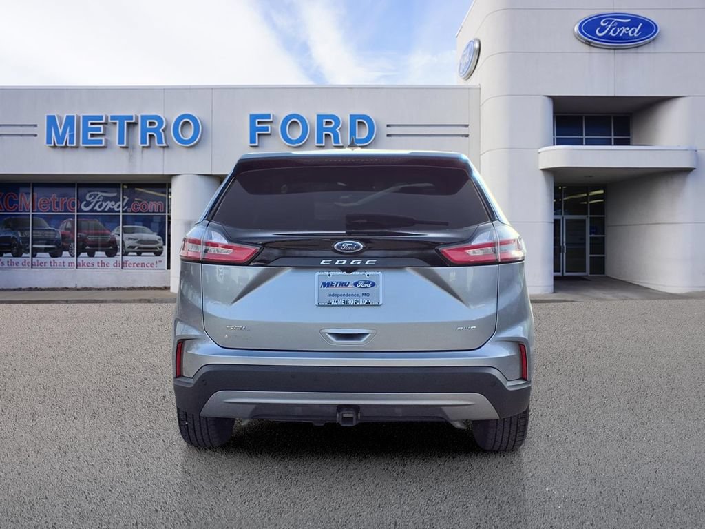 Certified 2022 Ford Edge SEL w/ Convenience Package AWD/4WD image 4