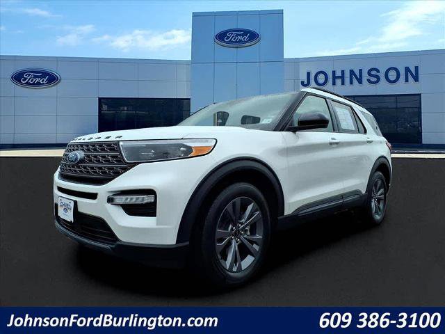 Certified 2023 Ford Explorer XLT w/ Equipment Group 202A image 3