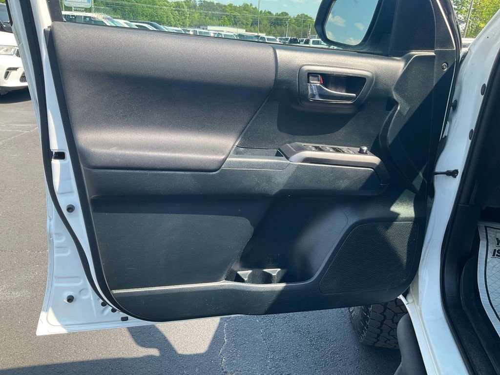 Used 2017 Toyota Tacoma TRD Sport RWD image 17