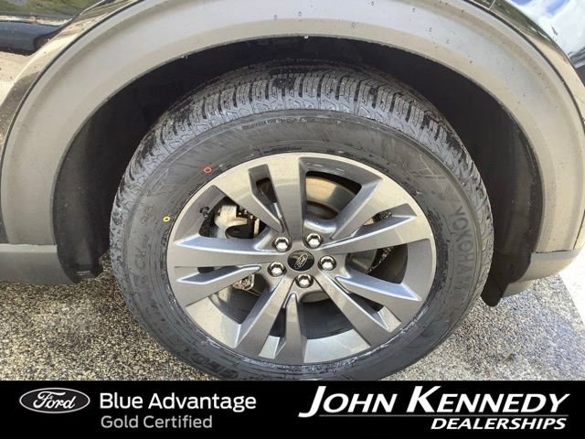 Certified 2023 Ford Explorer XLT w/ Equipment Group 202A AWD/4WD image 40