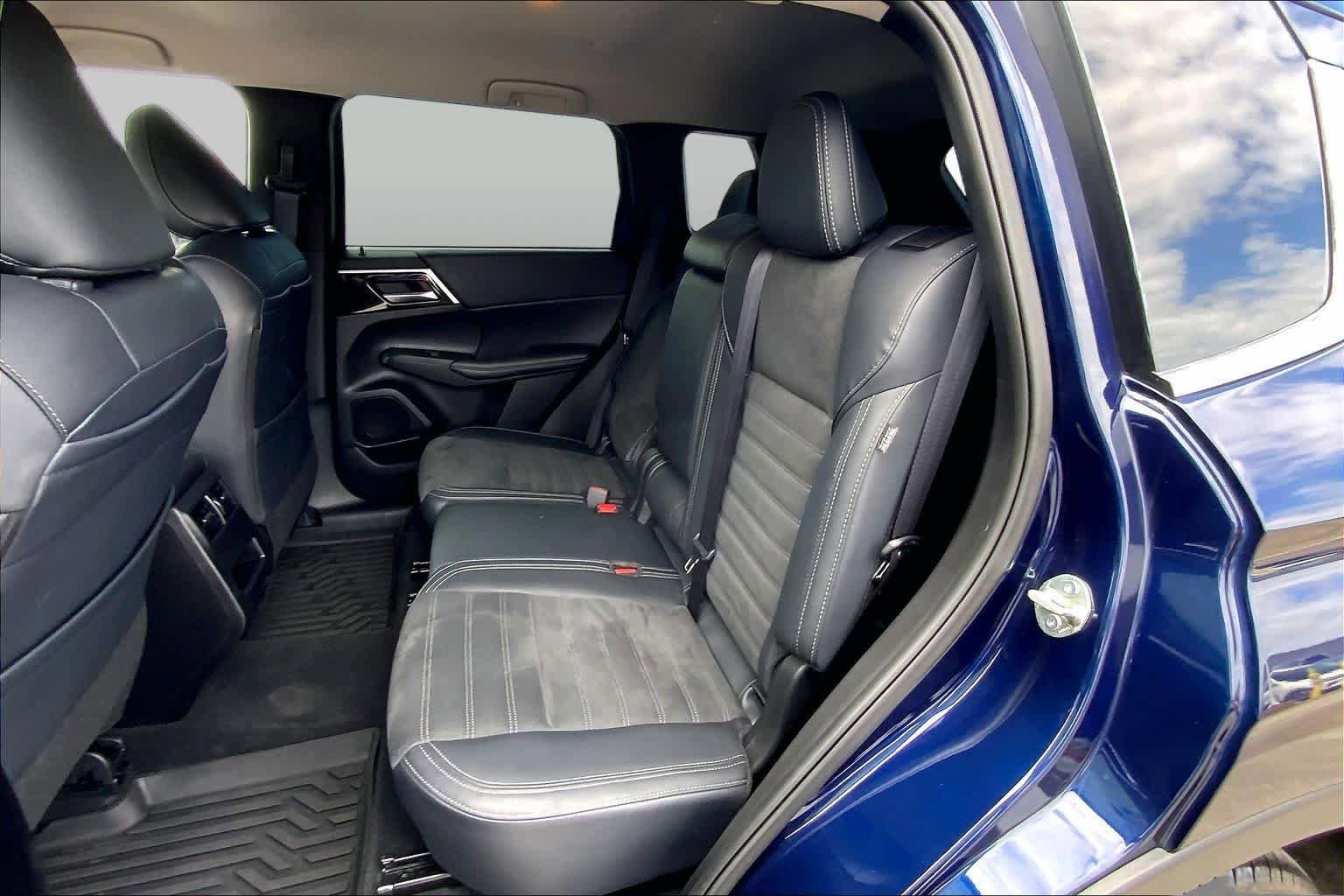 Used 2024 Mitsubishi Outlander SE FWD image 20