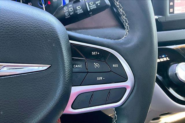 Used 2022 Chrysler Voyager LX image 21