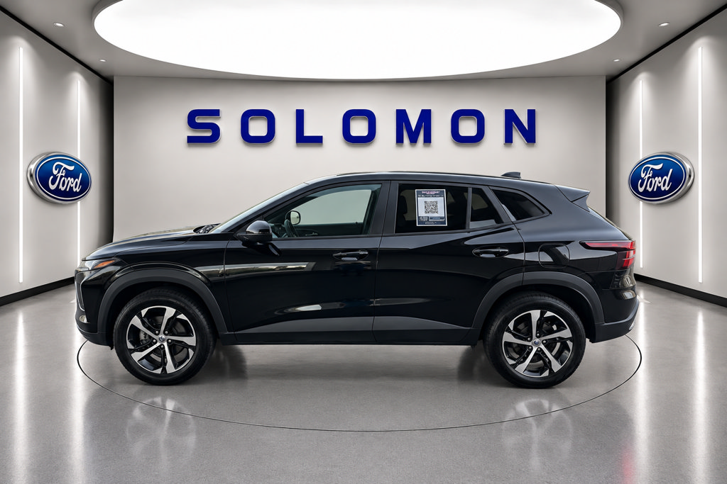 Used 2024 Chevrolet Trax RS FWD image 2