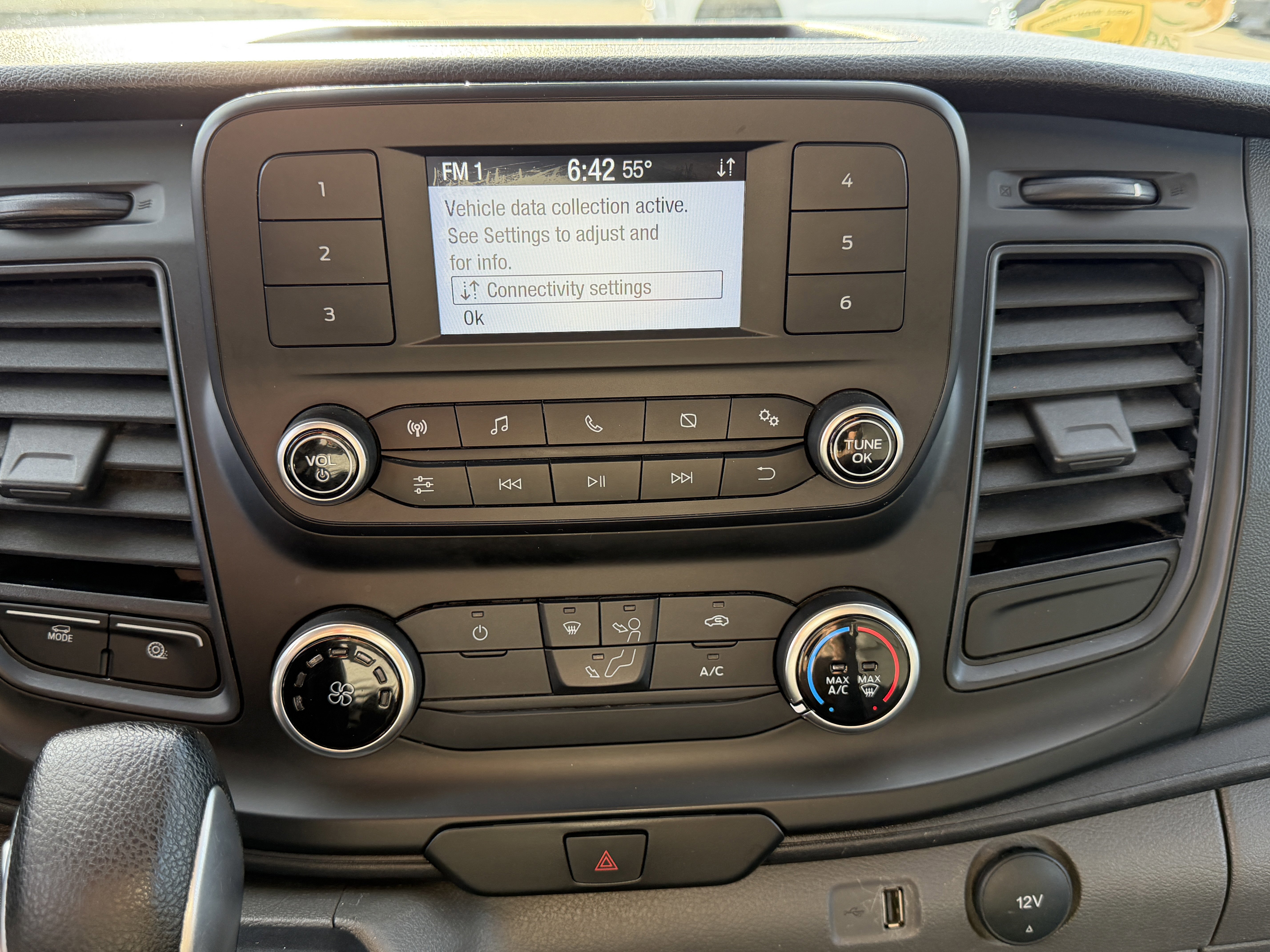 Certified 2023 Ford Transit 250 Medium Roof AWD image 20