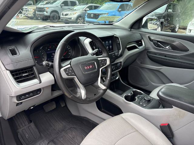 Used 2022 GMC Terrain SLT w/ Tech Package FWD image 6