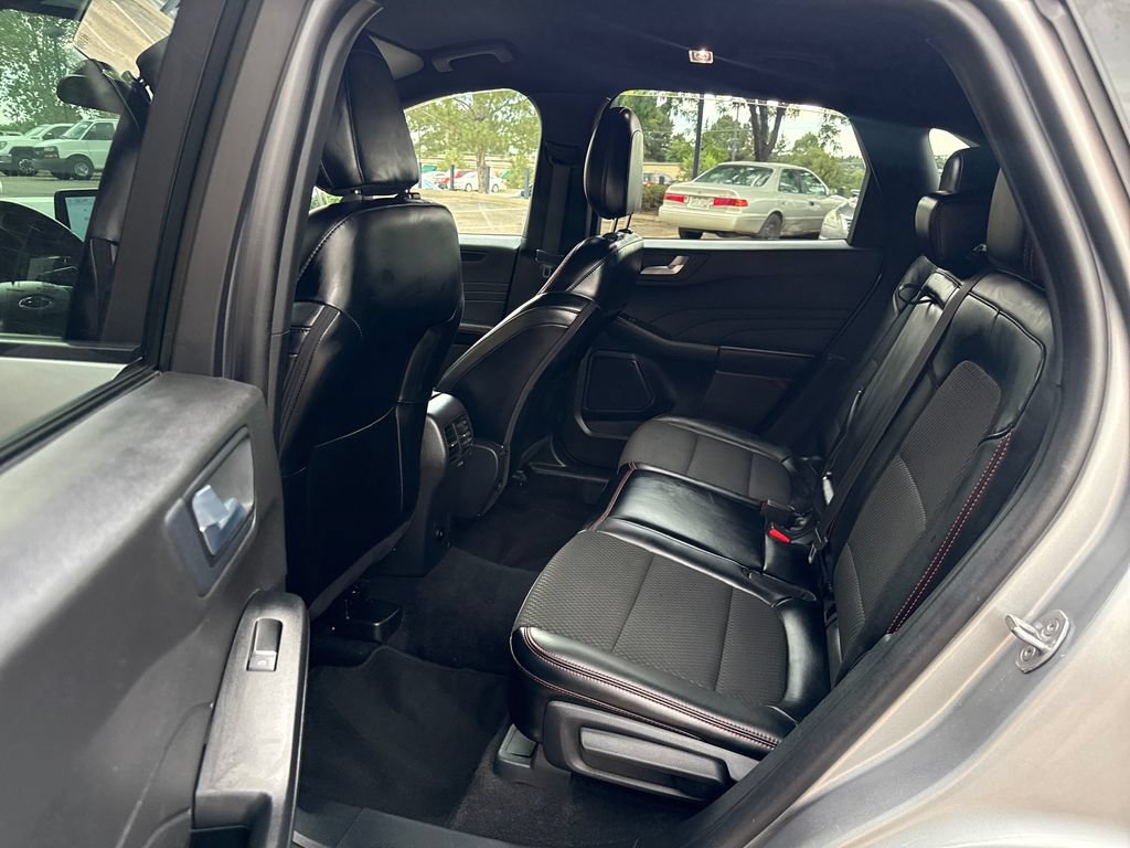Certified 2024 Ford Escape ST-Line AWD/4WD image 19