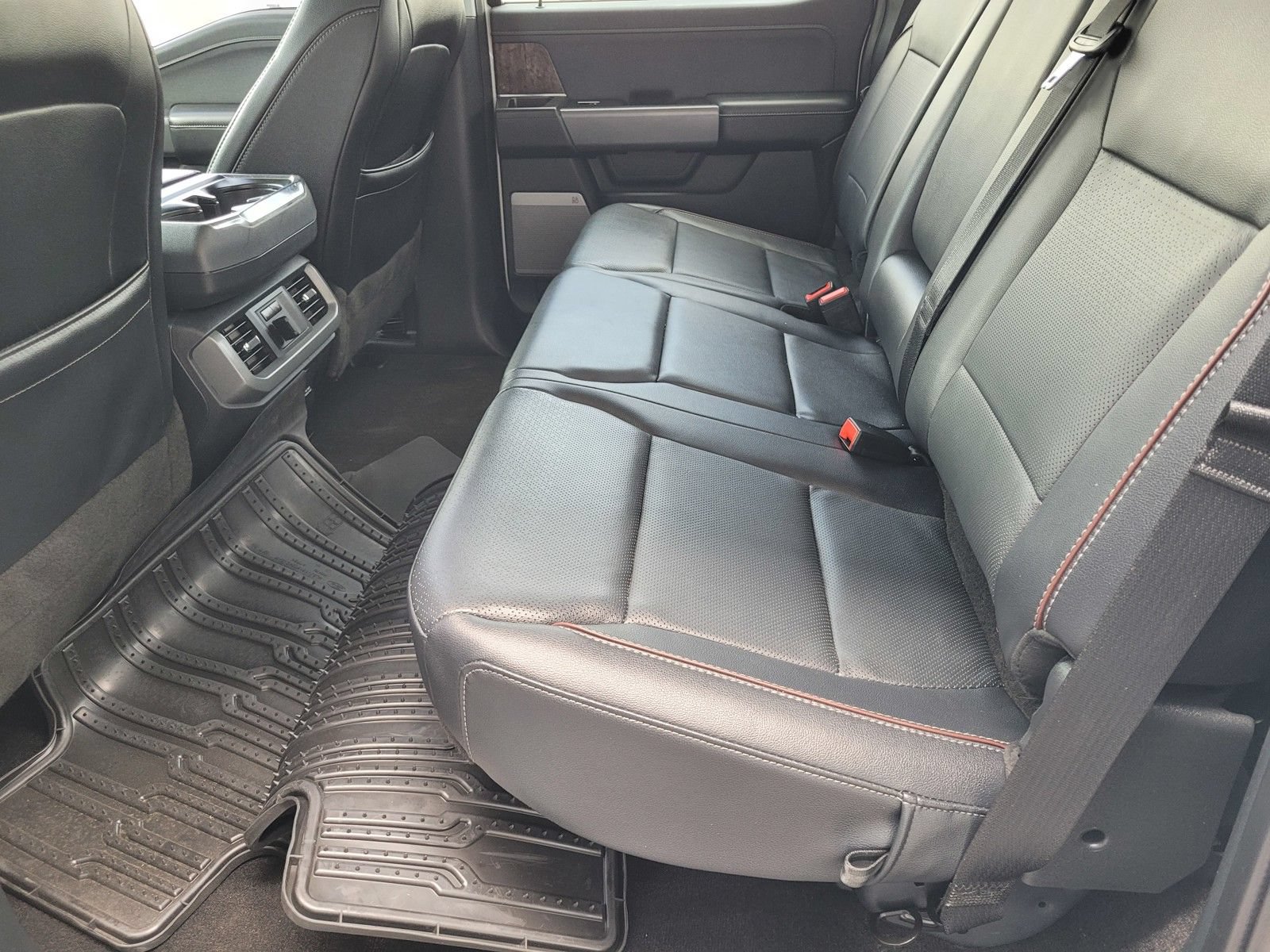 Certified 2022 Ford F150 Lariat w/ Equipment Group 502A High RWD image 10
