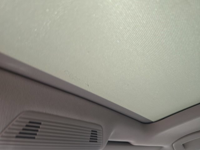 Used 2024 Volkswagen Atlas SE w/ Panoramic Sunroof Package FWD image 13